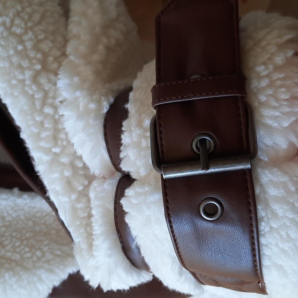 Awesome Levi’s jacket Soft Touch Sherpa Moto Racer Collar style - Picture 9 of 9